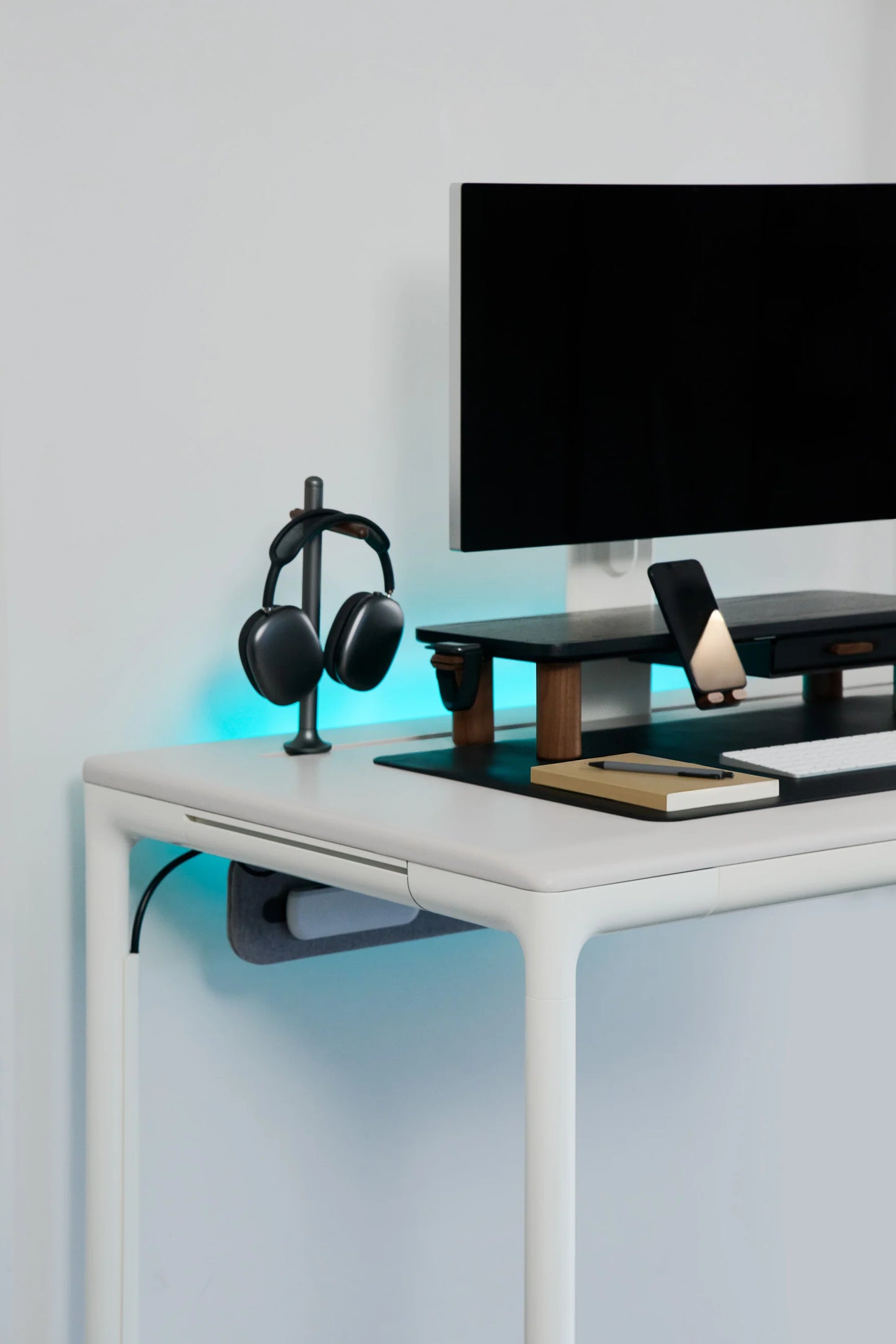 Tenon ALXR Smart Adjustable Desk - Modular sit-stand desk with a built-in touchscreen