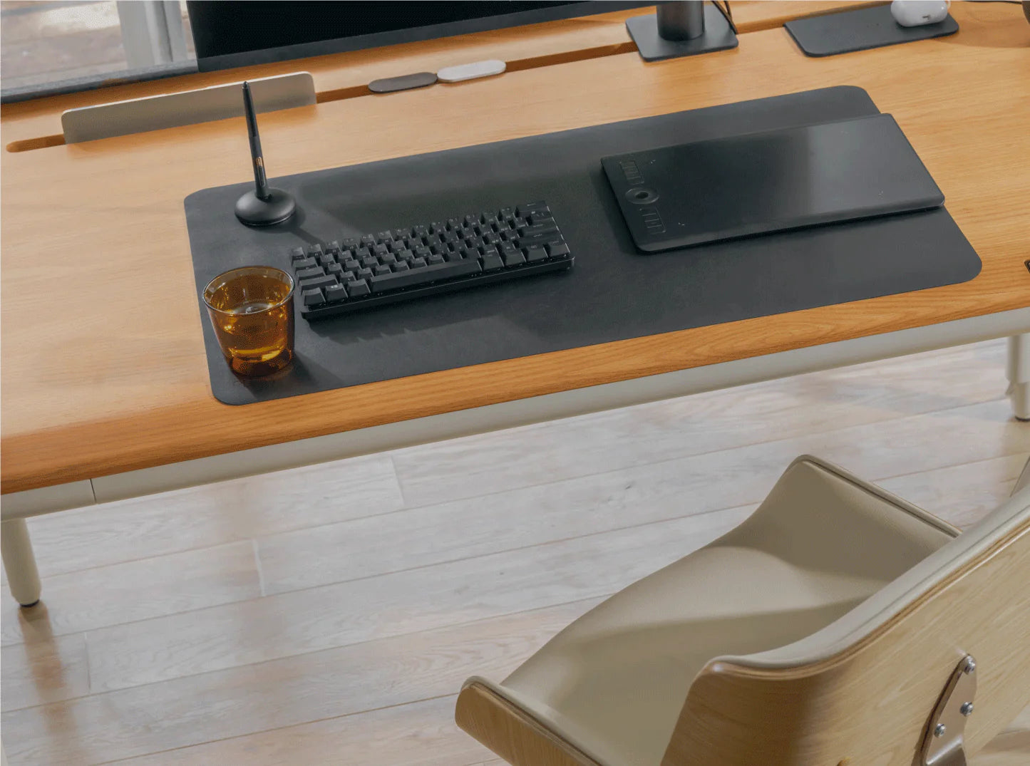 Tenon ALXR Smart Adjustable Desk - Modular sit-stand desk with a built-in touchscreen
